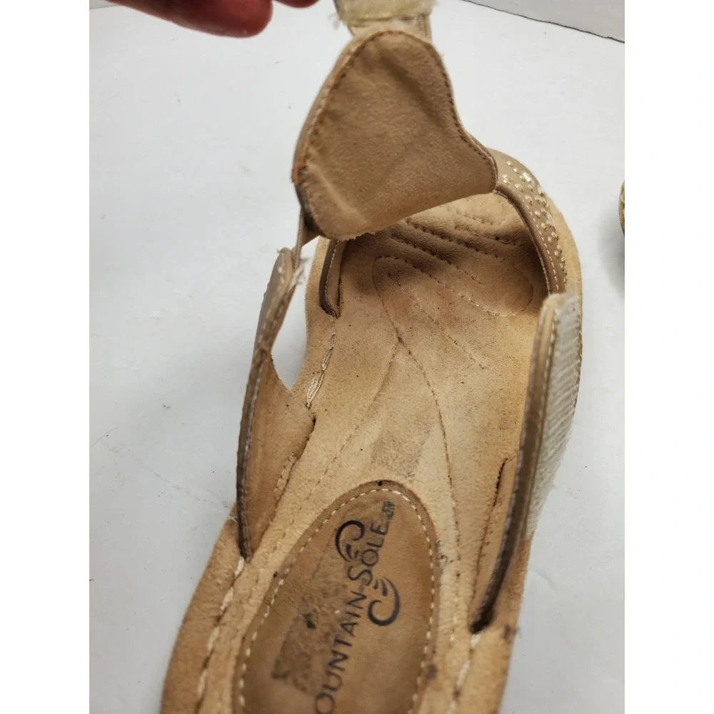 Mountain Sole Karen Sandal Tan Fabric w/Silver Rhinestones Sz 6.5M New Fast Ship